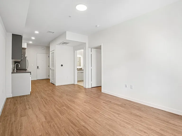 Kara Apartment in Koreatown — Photo 27