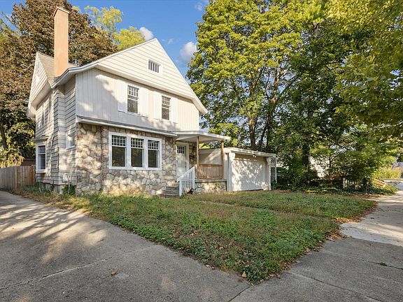 2nd image of 343 Garfield Ave NW