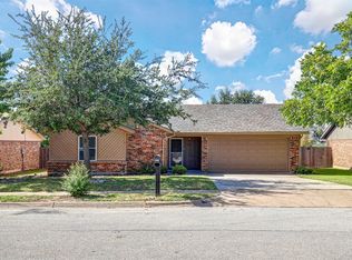 6452 Westridge Dr, Watauga, TX 76148