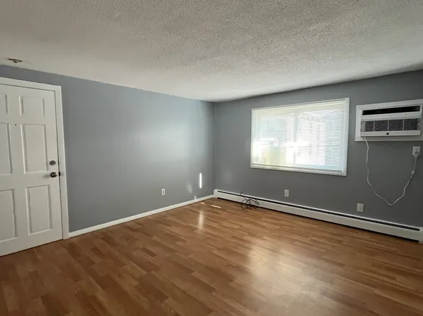 169 Montaup St #6, Fall River, MA 02724