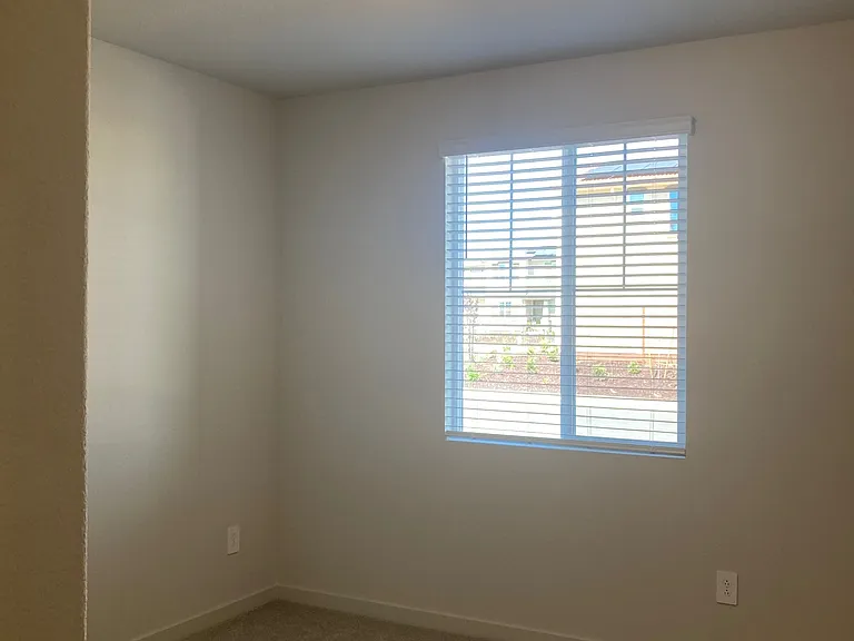 5240 Kestrel St — Photo 9