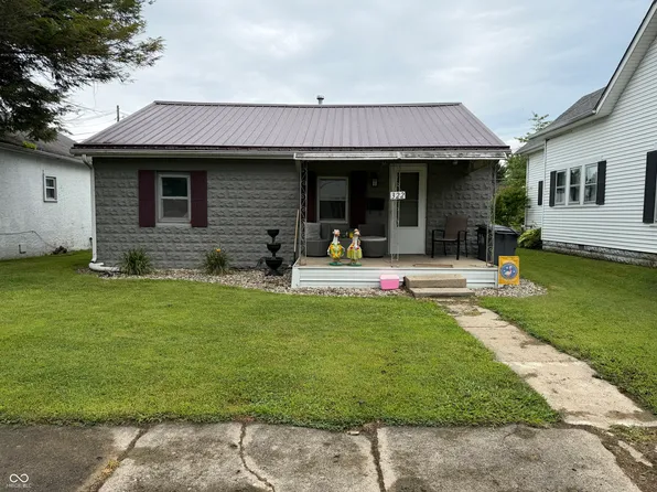 322 E 7th St, Rushville, IN 46173