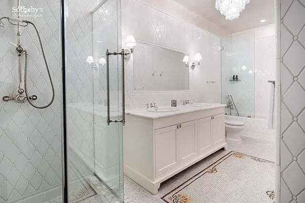 Sold by Sotheby's International Realty | media 6