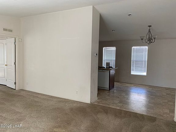 5th image of 413 N Misty Ln