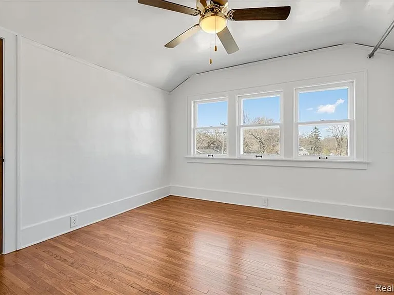 522 N Washington Ave — Photo 10