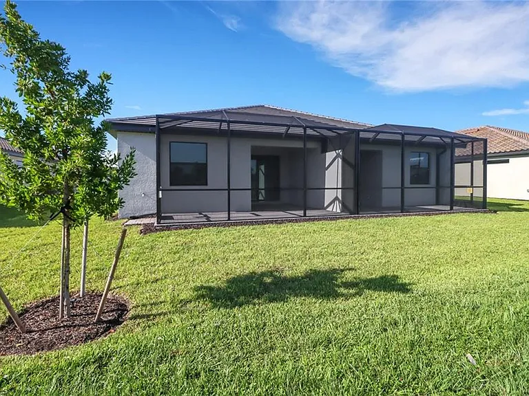 19708 Hinkley Dr — Photo 28