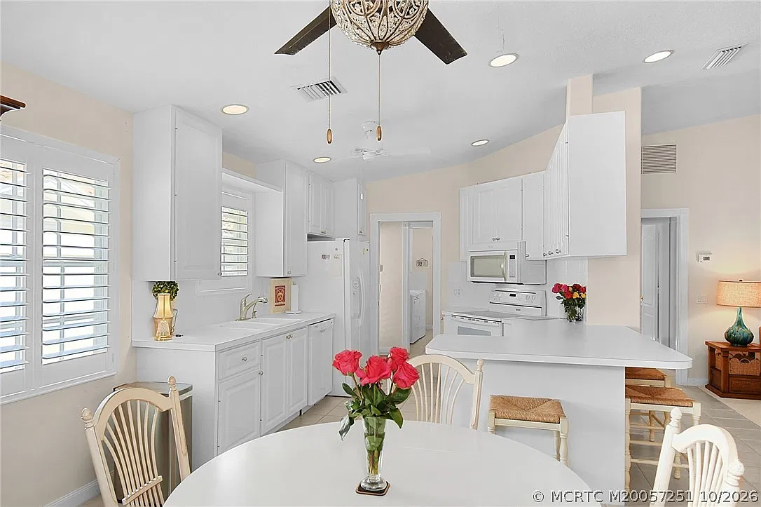 2 bed, 2.0 bath, 1541 sqft, $4,500 — Photo 4