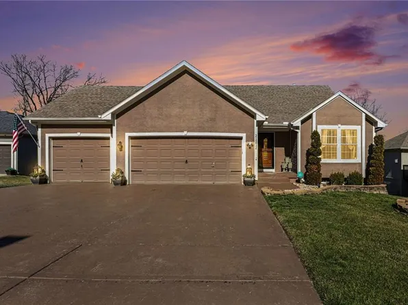 21212 E 52nd Street Ct S, Blue Springs, MO 64015