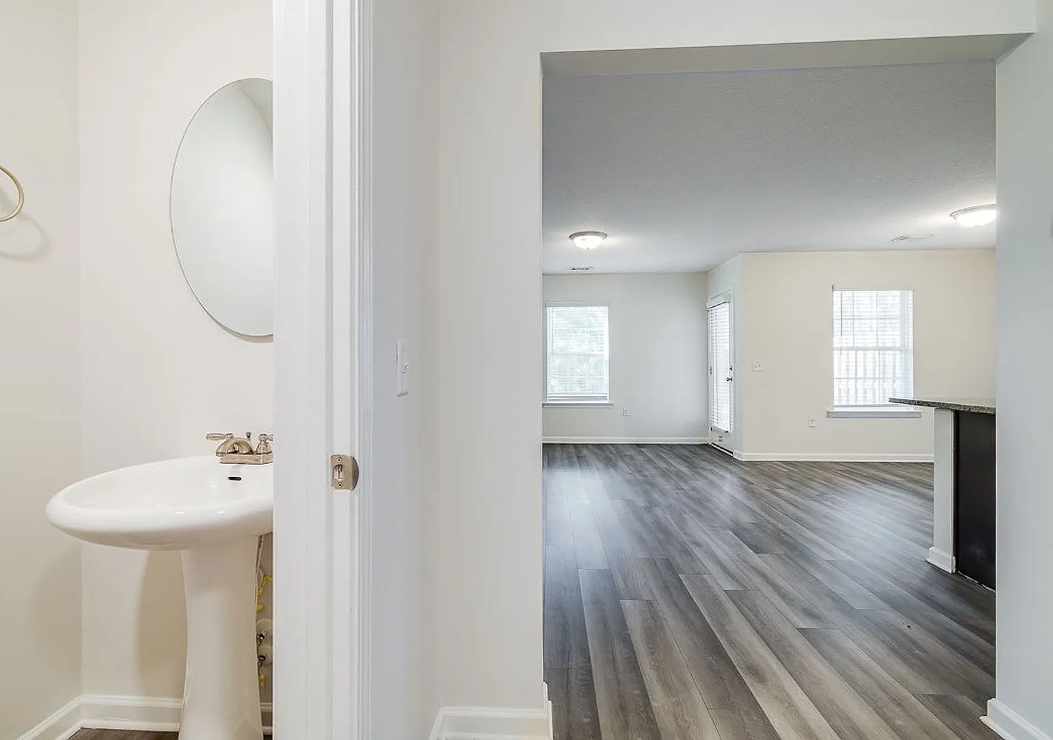 3 Bed 2.5 Bath - Spacious Townhome Centrally Located in Rincon — Photo 4