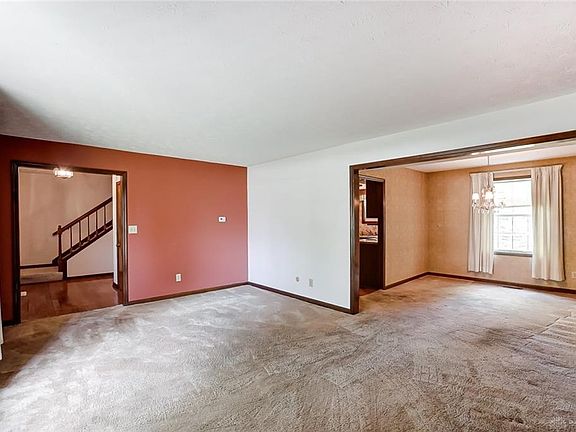 4th image of 8731 Castlecreek Dr