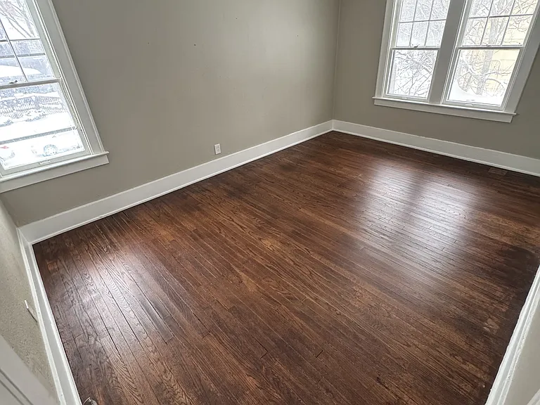 721 Thomson St — Photo 12
