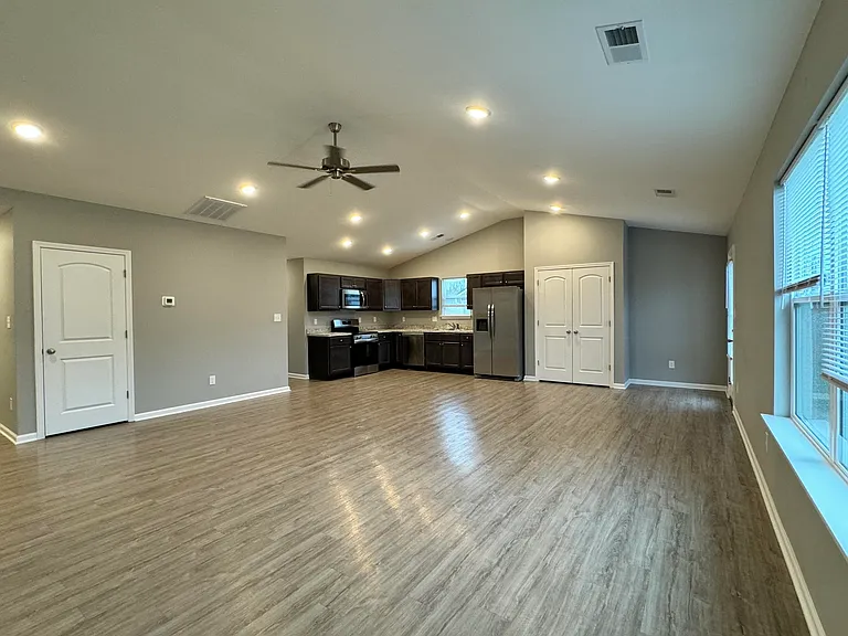 145 Candy Apple Ln — Photo 5