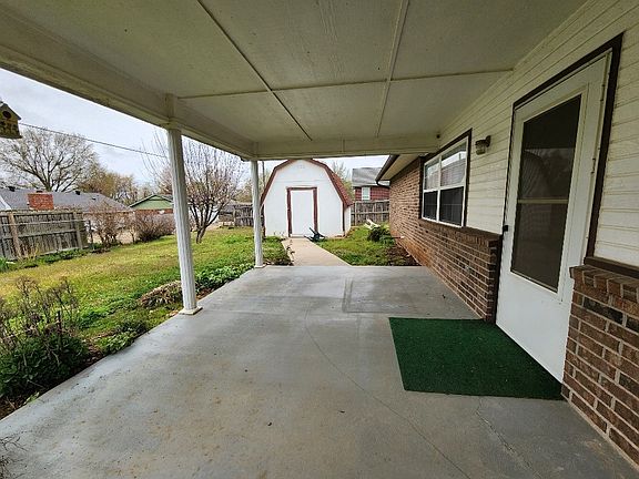3rd image of 1604 S 15th Pl