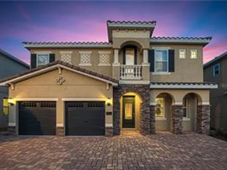 241 Lasso Dr — Photo 2