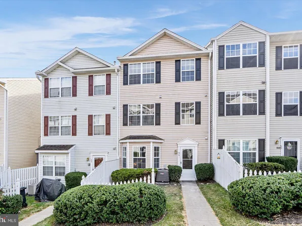 55 Royalty Cir #55, Owings Mills, MD 21117