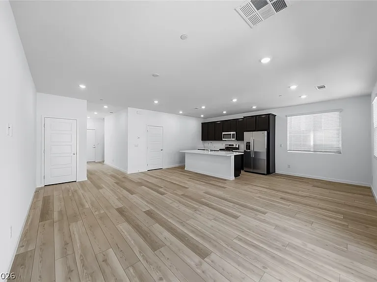 1752 Strada Nathan — Photo 4