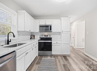 624 Dundeen Dr, Gastonia, NC 28052
