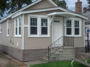 174 Eagle Point Rd, Fox Lake, IL 60020