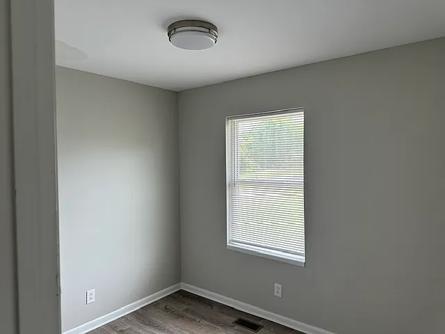 803 King Dr — Photo 7