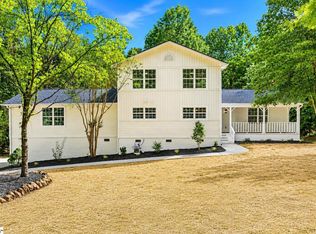 8 Overlook Ct, Greenville, SC 29609