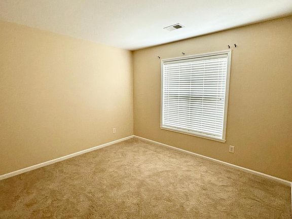 4th image of 457 Dunwood Dr