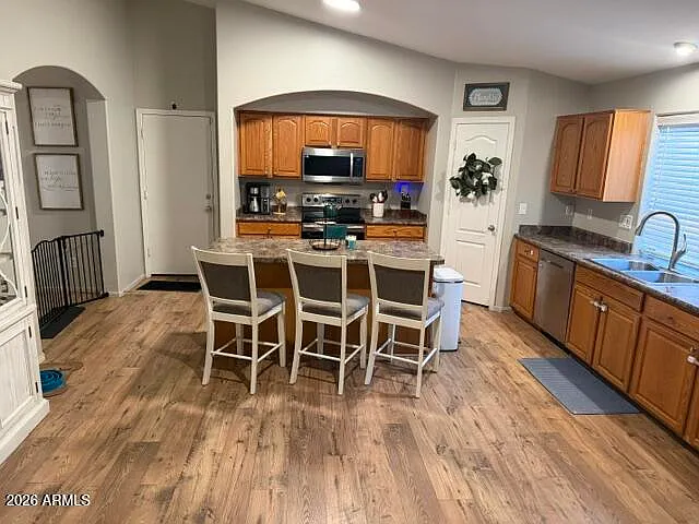 3 bed, 2.0 bath, 2146 sqft, $2,300 — Photo 2