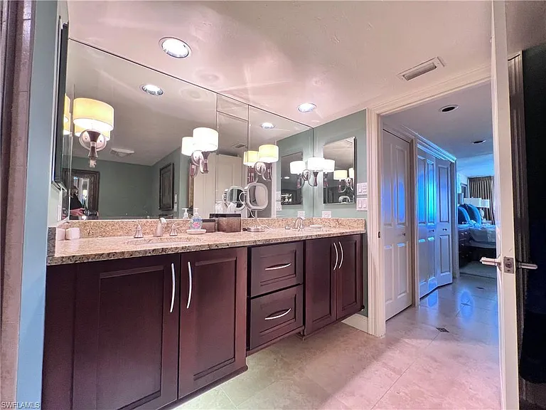 5601 Turtle Bay Dr #602 — Photo 12