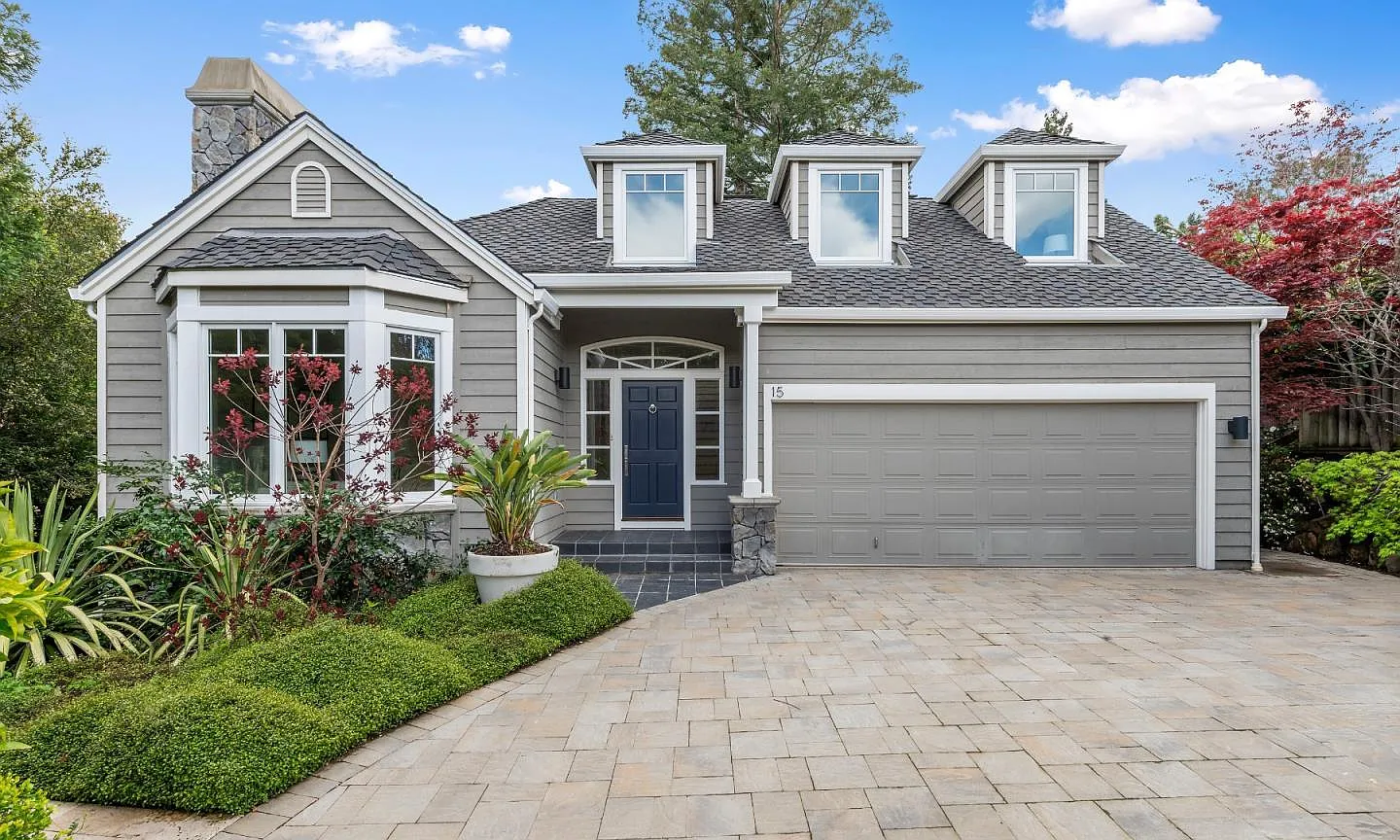 15 Oak Hollow Way photo 1