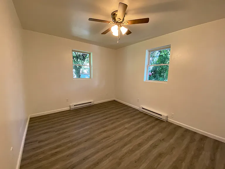 2021 Flower Ln #B — Photo 9