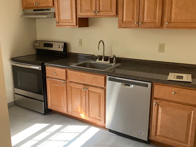 Wedgewood Manor — Photo 22