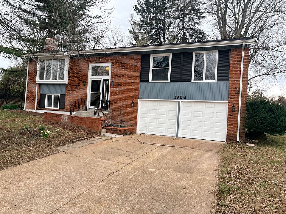 1st image of 1958 Cathedral Hill Dr
