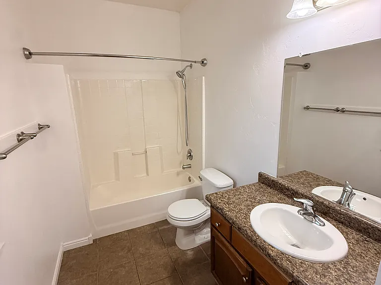 1492 N 565 W #101 — Photo 6