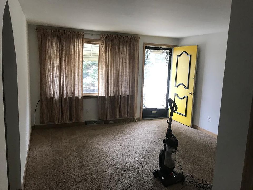 Home Entrance and Living room