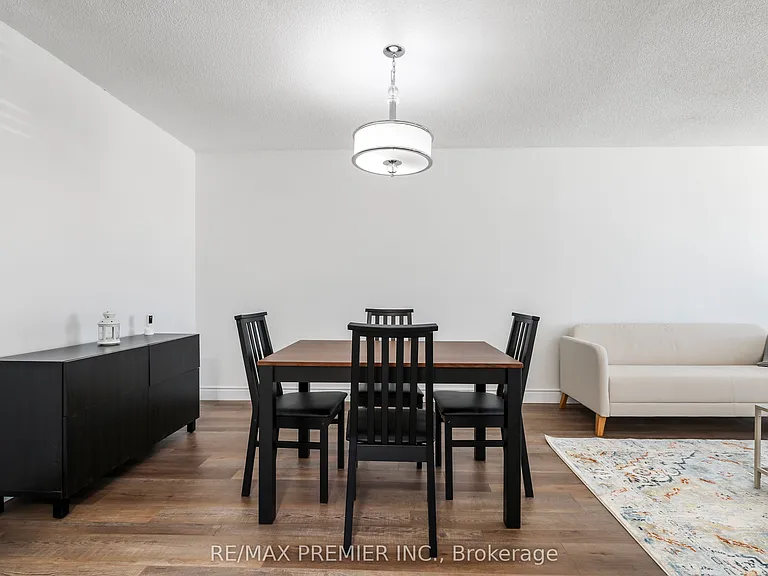 45 Roughley St #UPPER — Photo 12