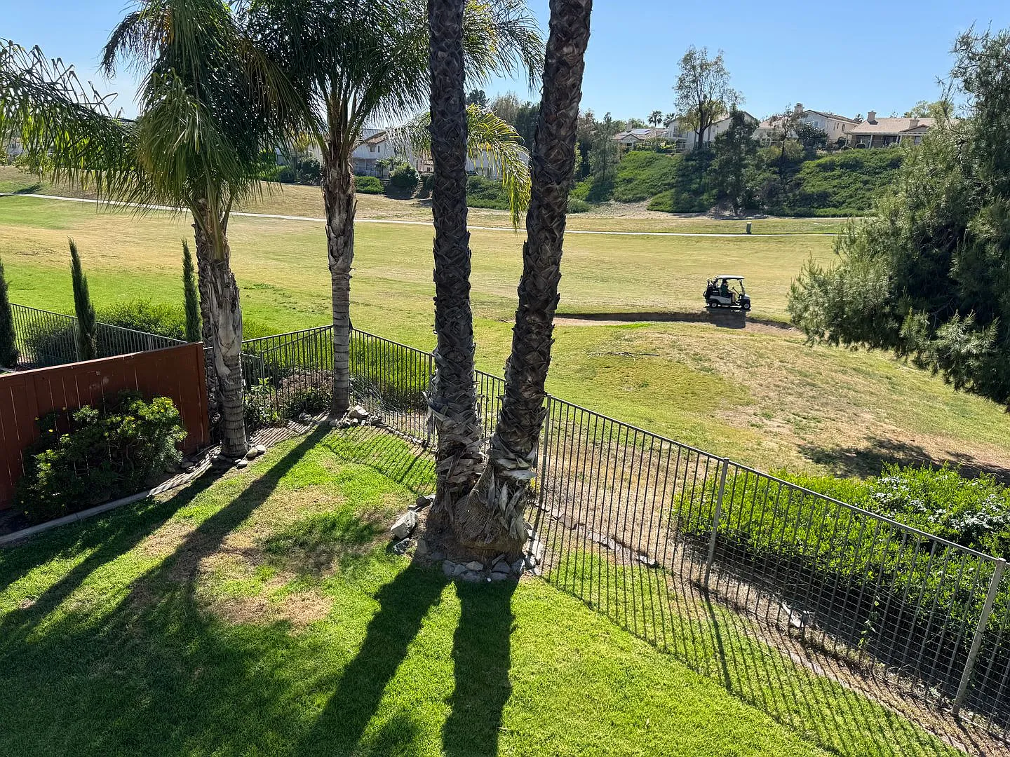 Spacious Temeku Hills 4 Bedroom Home Next to Golf Course with Beautiful Fairway Views — Photo 3