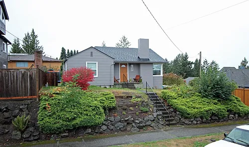 4309 SW Holden St Photo 1