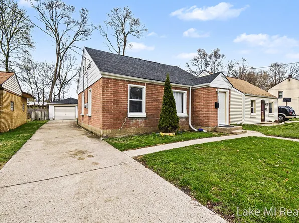 905 Dickinson St SE, Grand Rapids, MI 49507