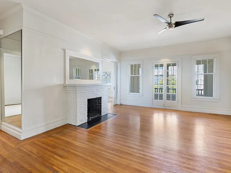 304 Walnut St — Photo 16