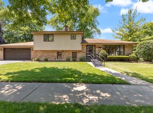 13004 S Blossom Dr, Alsip, IL 60803