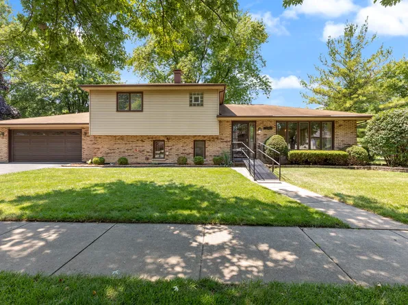 13004 S Blossom Dr, Alsip, IL 60803