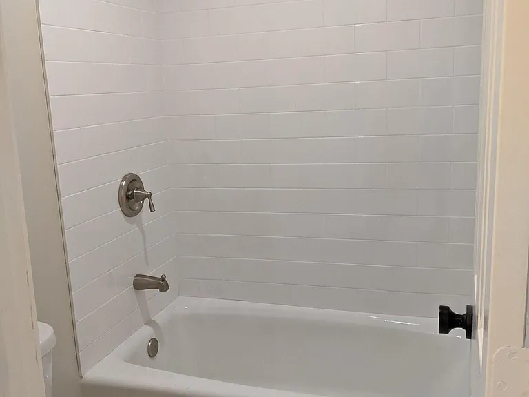 2nd full bath, shared by bedrooms 2 & 3
