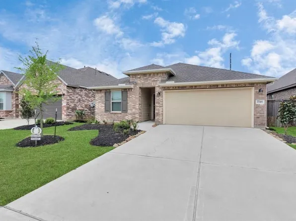 2746 Torrey Pines Dr, Brookshire, TX 77423