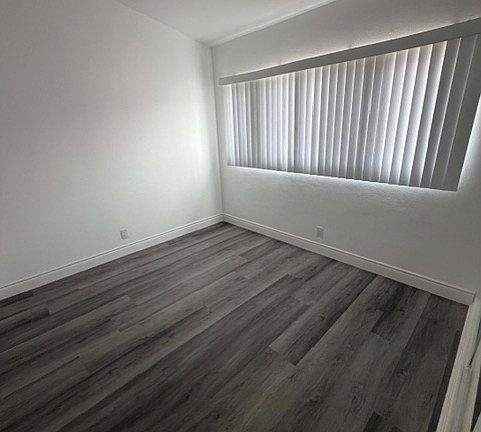 5th image of 8444 Stewart & Gray Rd #1