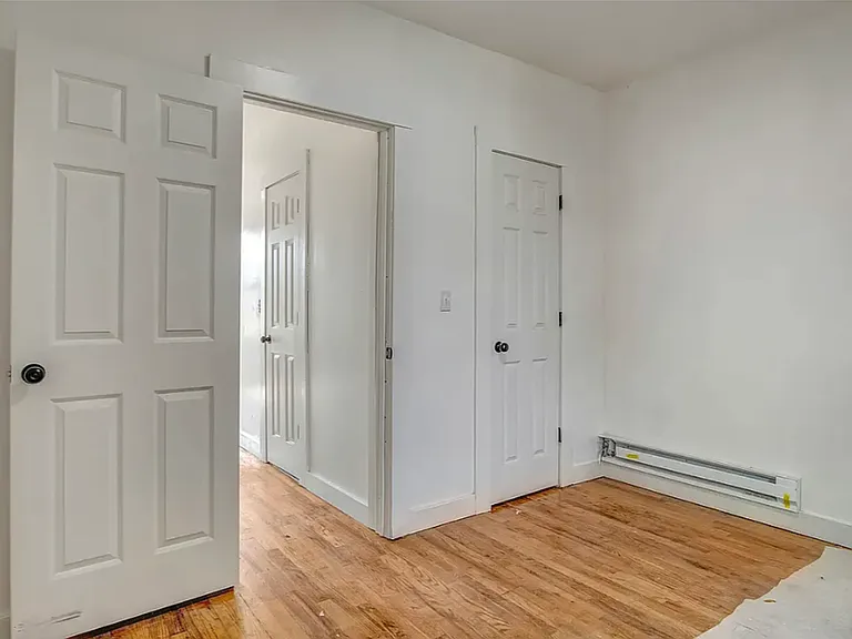 81 N 7th St #3R — Photo 6