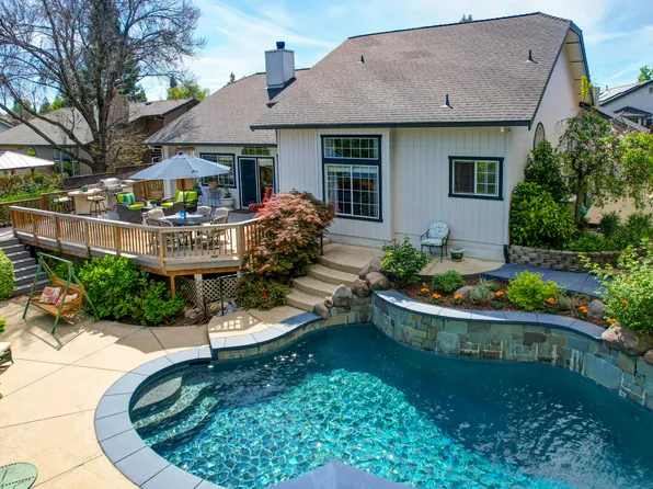 1289 River Ridge Dr, Redding, CA 96003