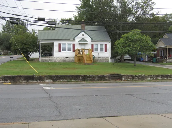 104 8th Ave S, Lewisburg, TN 37091