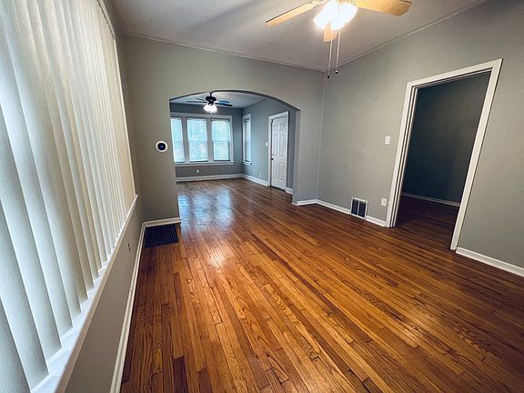 2nd image of 5236 W Byron St #1