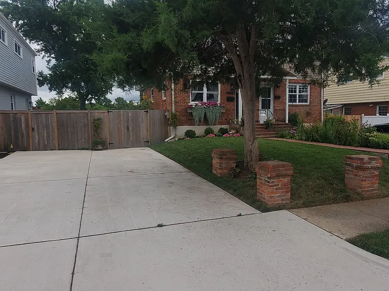 3932 Vermont Ave — Photo 3