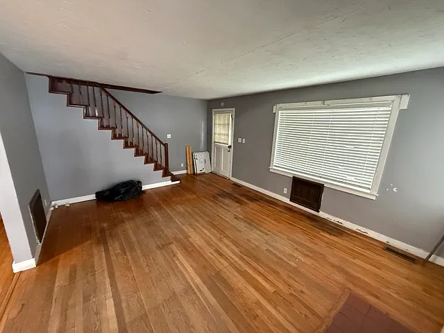 5336 Marion Ave — Photo 3