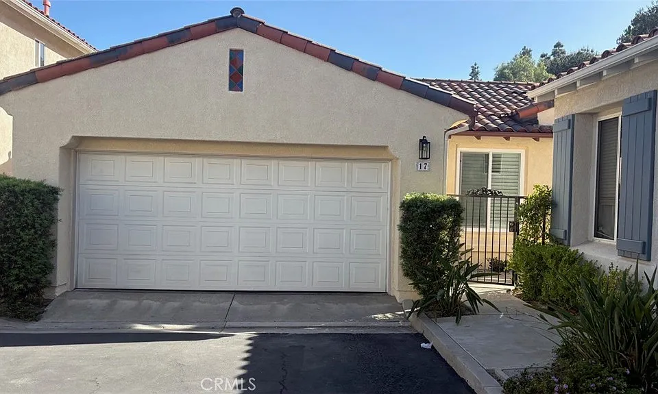 17 Colony Way